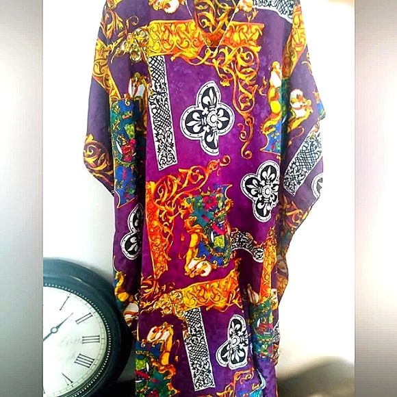 Beautiful & bright caftan. - Picture 1 of 2